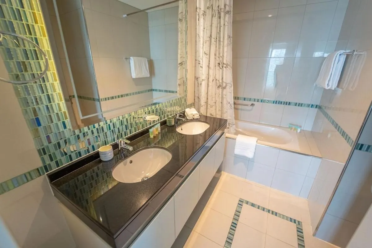 Aws Holiday Homes - Unique Views At Damac Heights Dubai United Arab Emirates