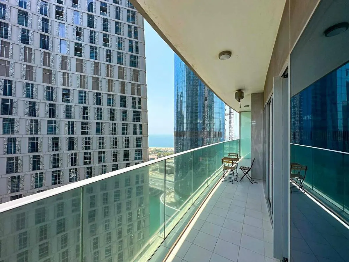 Aws Holiday Homes - Unique Views At Damac Heights Dubai Apartment