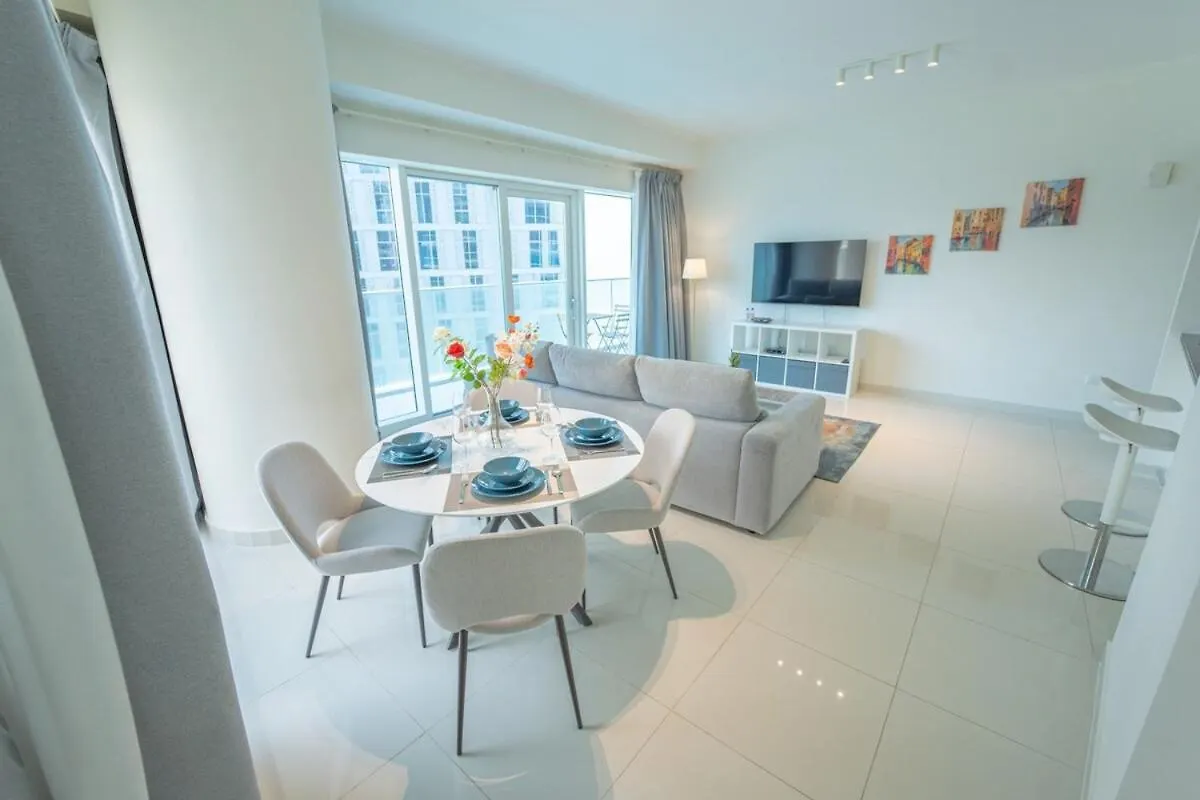 Apartment Aws Holiday Homes - Unique Views At Damac Heights Dubai