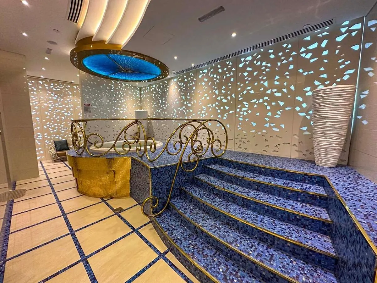 Aws Holiday Homes - Unique Views At Damac Heights Dubai United Arab Emirates